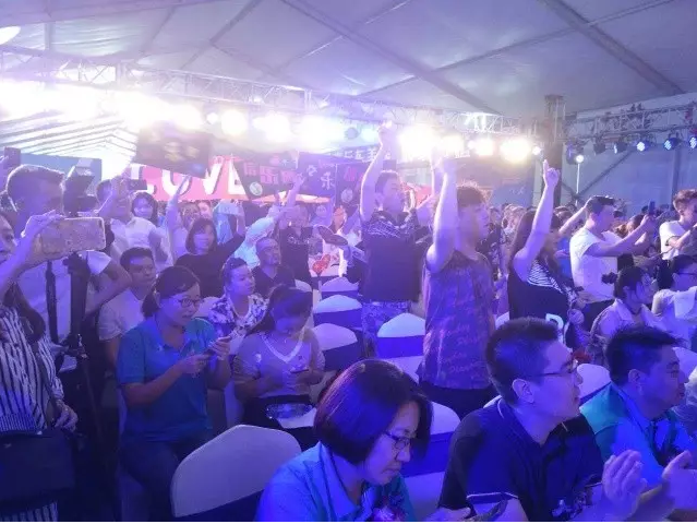 1506580300545642.png blob.png